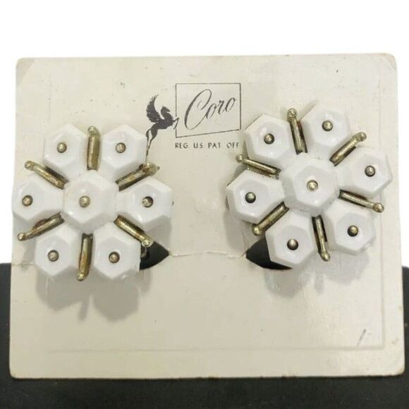 Vintage Coro White Star Gold Tone Button Clip On Snowflake Button Earrins - Picture 5 of 5